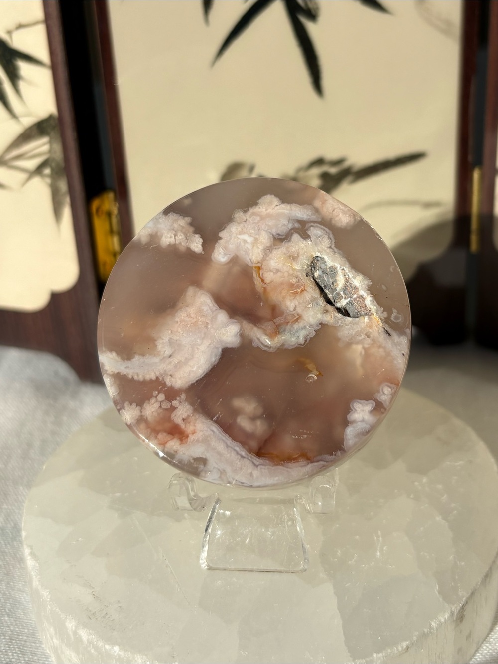 Flower agate disc slab display stand